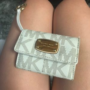 Michael kors purse
